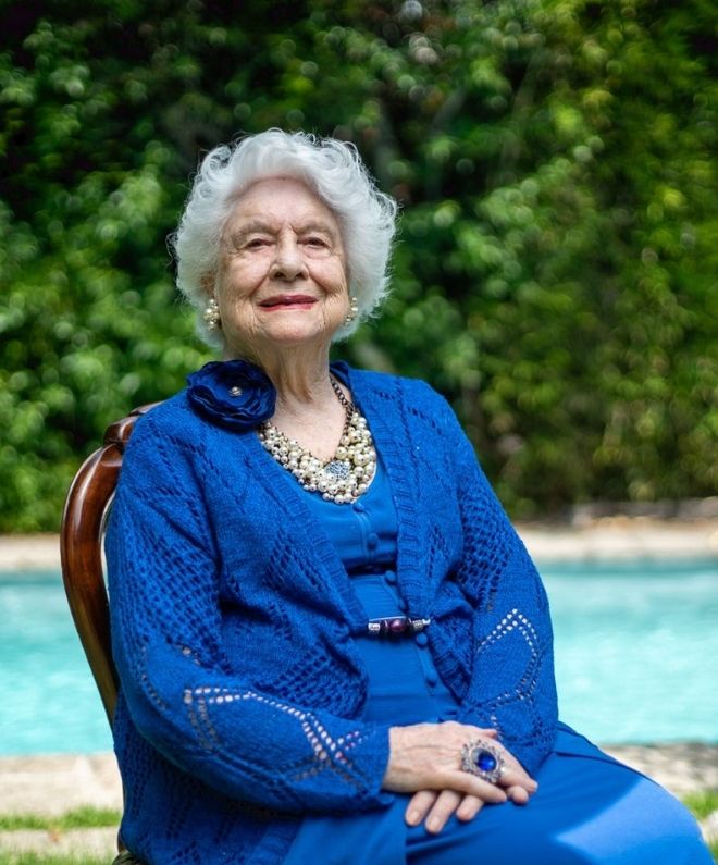 Ester Precht