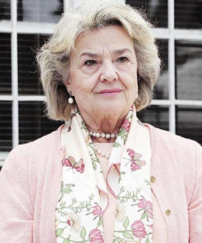 Lucía Santa Cruz